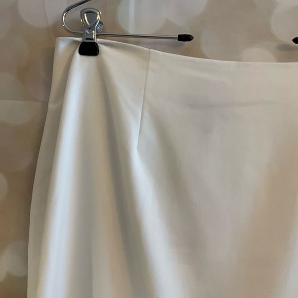 Alex Marie Ivory Pencil Skirt - Picture 2 of 10